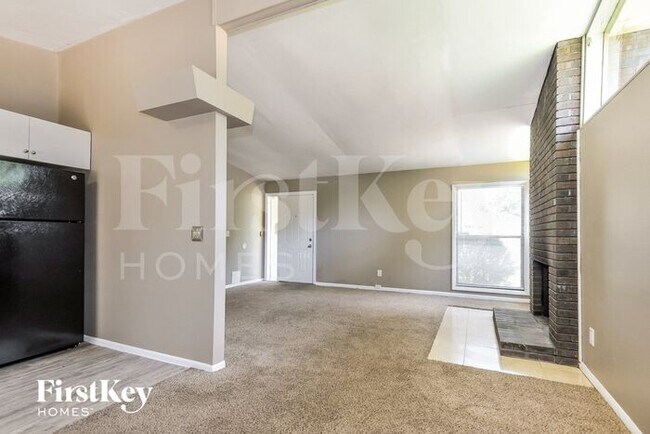 Photo - 2420 Cherry Ln