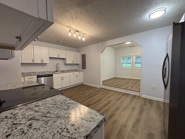 Photo - 345 Washington Dr