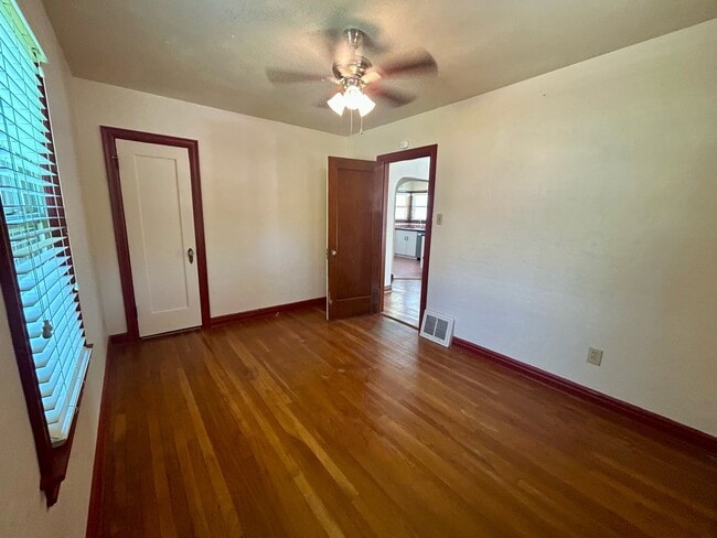 Photo - 1923 N Royer St