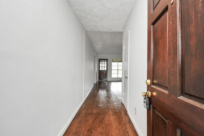 Photo - 10131 Kent Towne Ln