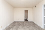 1BR Studio - 590SF
