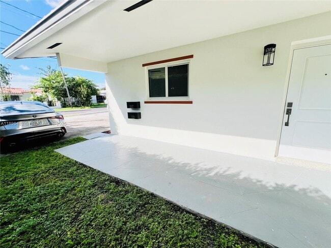 Photo - 2827 SW 24th St Unit 2728
