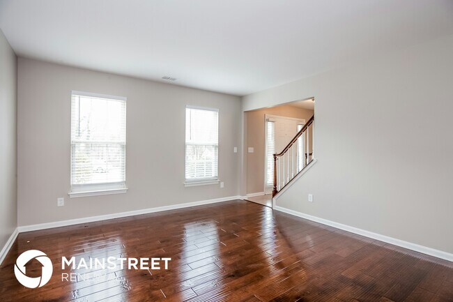 Photo - 109 Endicott Ct