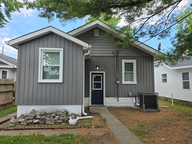 Building Photo - 2035 S Pennsylvania St Rental