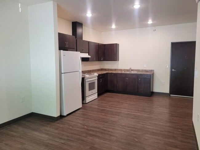 Photo - 749 Streeter Dr