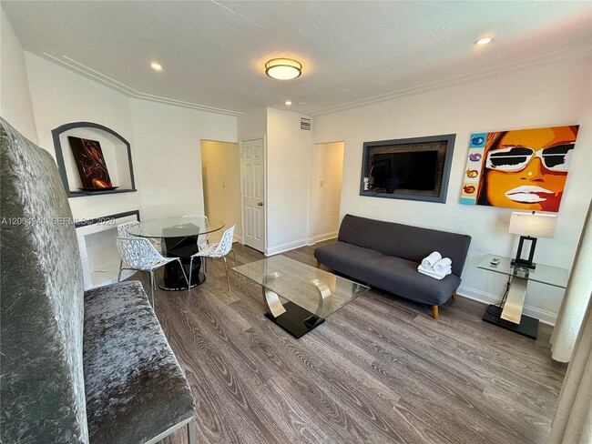 Photo - 1542 Jefferson Ave Unidad 6