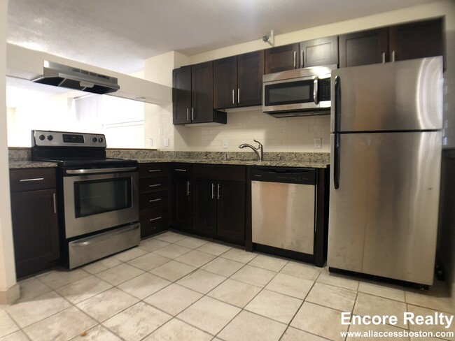 Photo - 154 North Beacon St Apartamentos Unidad #A2