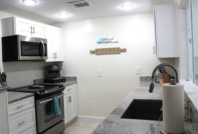 Photo - 4464 E Riverside Dr