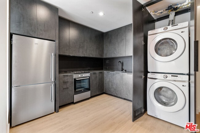 Photo - 3688 Overland Ave Unit 613