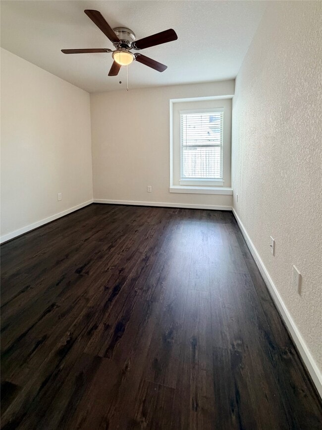 Building Photo - 6807 Bardsdale Ct