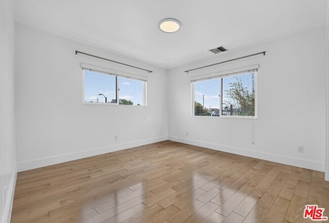 Photo - 119 Paloma Ave Unidad M