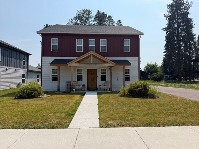 Building Photo - Titled Properties #3 Unit B