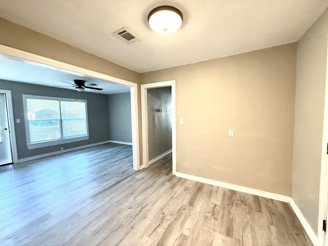 Photo - 404 Ash St NW