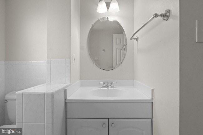 Building Photo - 5812 Helmsdale Ln Rental