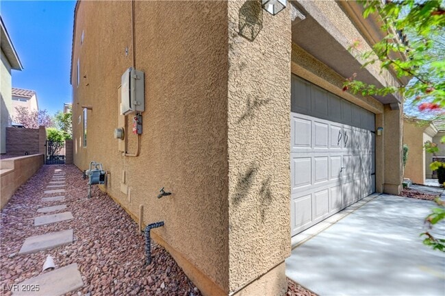 Photo - 10638 Mt Blackburn Ave