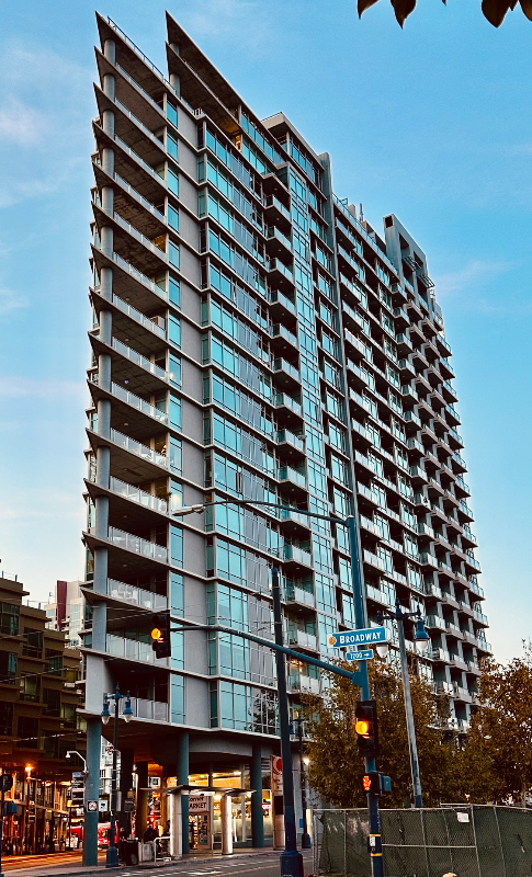 Building Photo - 1080 Park Blvd Rental