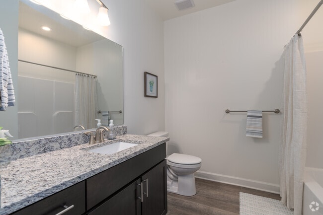 3BR, 2BA - 1,372SF - Bathroom