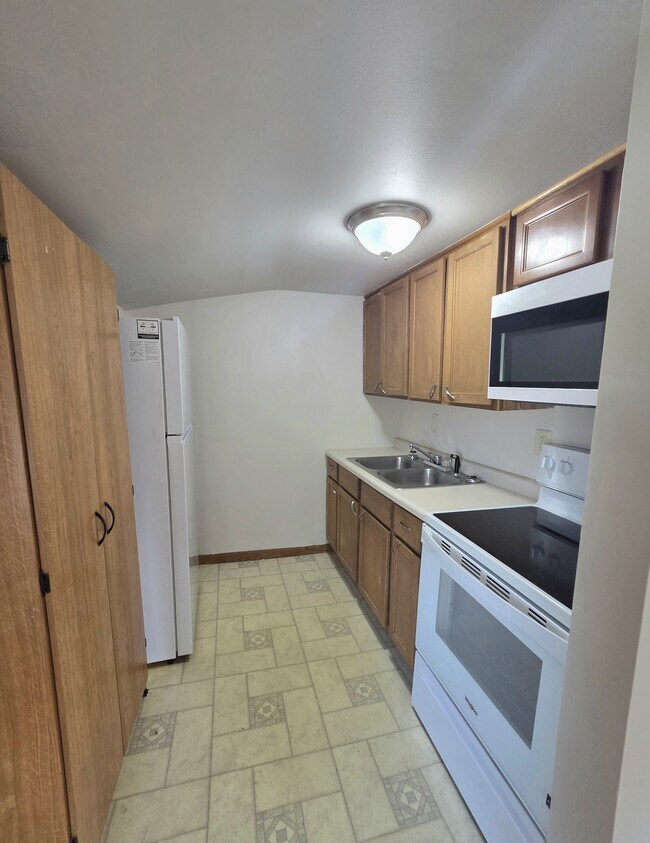 Photo - W2798 WI-64 Unit C