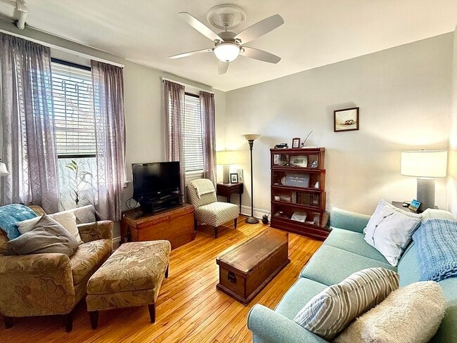 Photo - 246 S Huntington Ave Unit 1