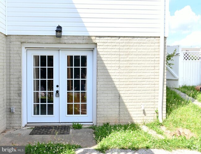 Building Photo - 6221 Oscar Ct Rental