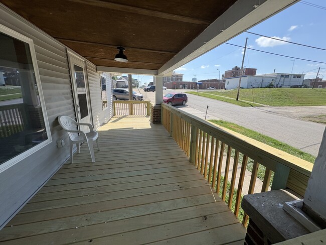 Photo - 303 W Mills St