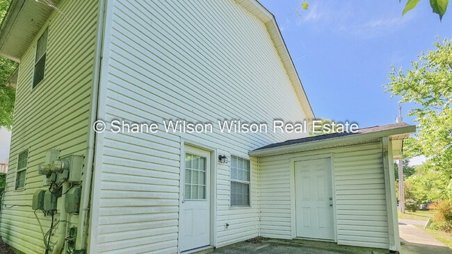 Photo - Cozy 2 Bedroom 1-1/2 Bath Duplex in Rossville. Come View today!!