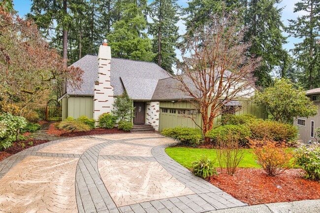 Building Photo - Luxury 3-bedroom Kirkland Bungalow