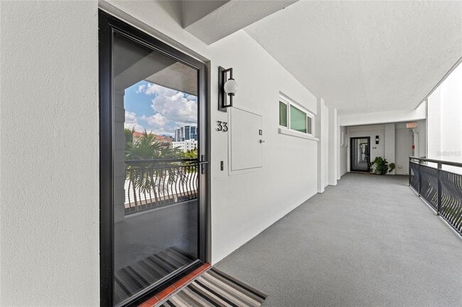 Building Photo - 226 Golden Gate Point Unit 33