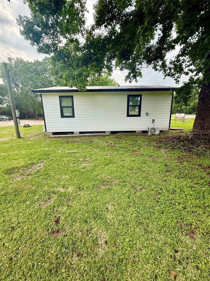 Photo - 324 W Main St