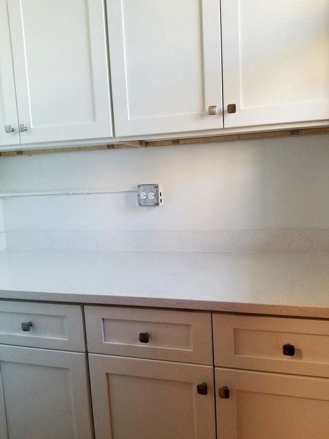 Photo - 2152 W Iowa St Unit 1