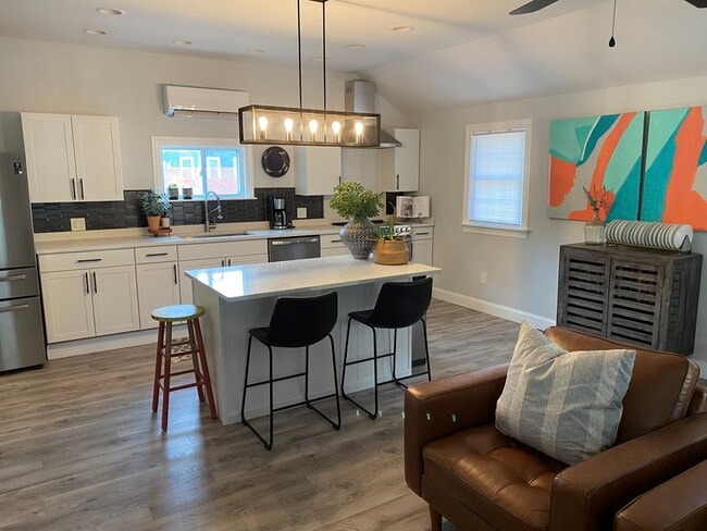 Photo - 21179 Savage St