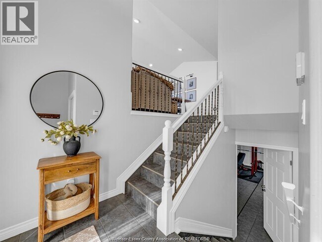 Photo - 3040 Troup Cres