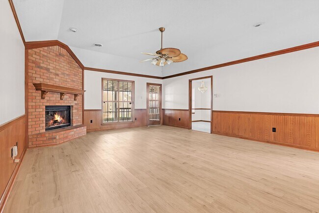 Photo - 7628 Lowrance Rd