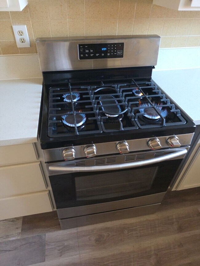 Photo - 17049 Ivy Ave