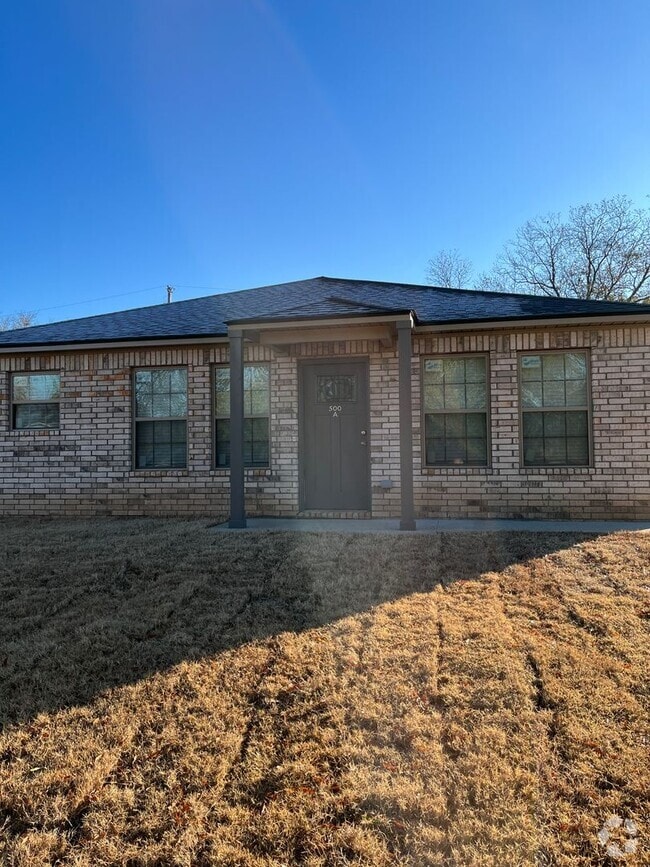 Building Photo - NEW CONSTRUCTION 3 bed 2 bath duplex Unit A Rental