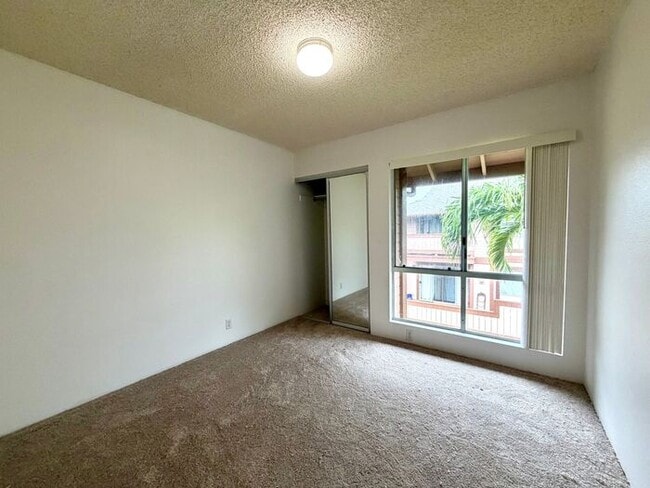 Photo - Ewa Beach - Palm Villas II: 2 Bed 1-1/2 Bath Townhouse w/ 2 Parking