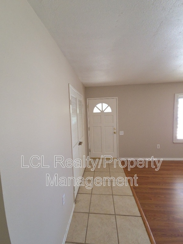 Photo - 26340 Harrisburg Dr