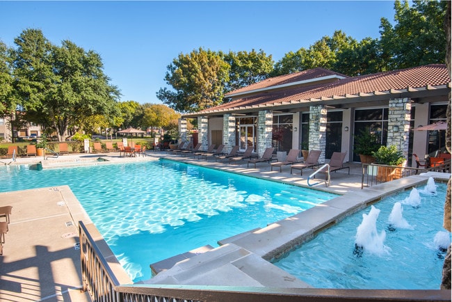 Building Photo - Villas Of Preston Creek Rental