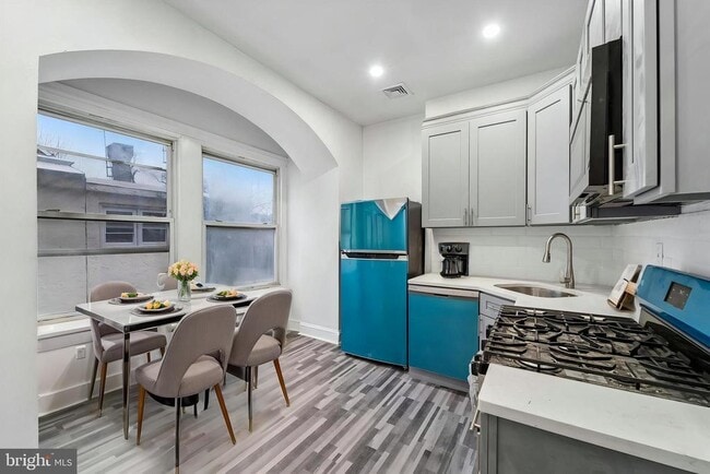 Building Photo - 79 High St Unit 2