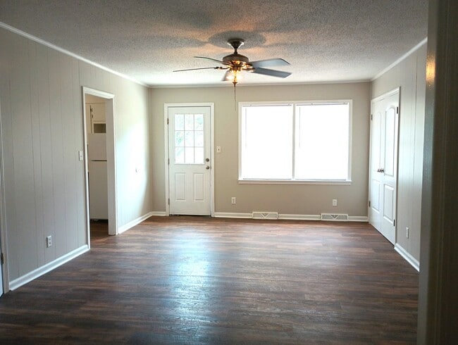 Photo - 4 Bedroom 3 Bath Coming Available!!