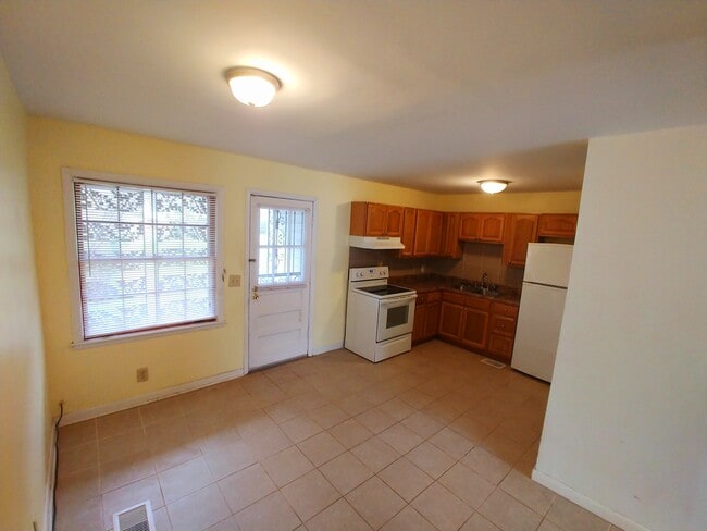 Photo - 644 N 5th St