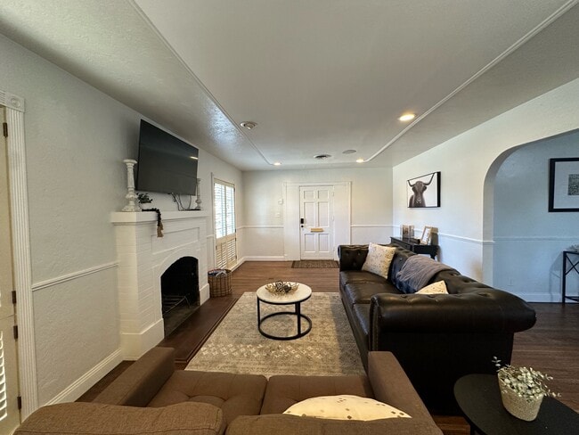 Photo - 2401 Pacific Dr
