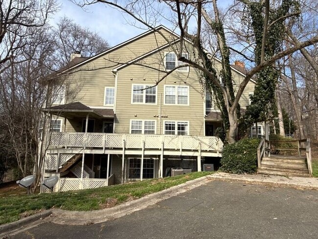 Building Photo - T.R. Lawing Realty Property