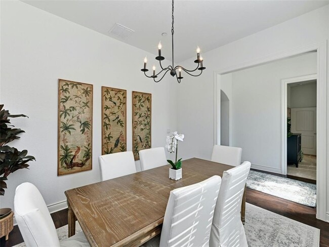 Photo - 2400 Winsted Ln