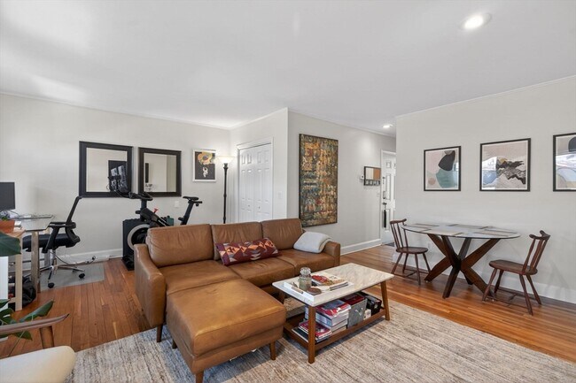 Photo - 60 Rutland St Unit 4