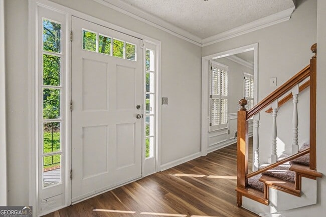 Photo - 1527 Ridgewood Dr SW