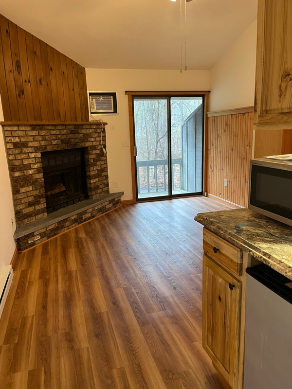 Photo - 246 Cottage Ln