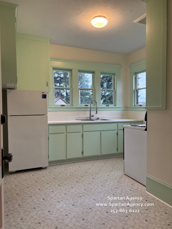 Photo - 143 4th Ave NW Unit D