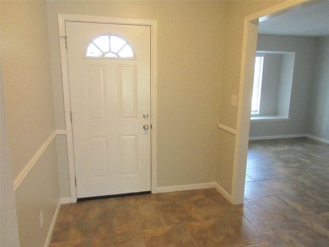 Photo - 3022 Kenross St