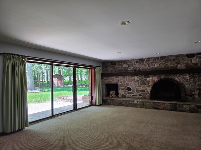 Photo - 197 Winchester Dr